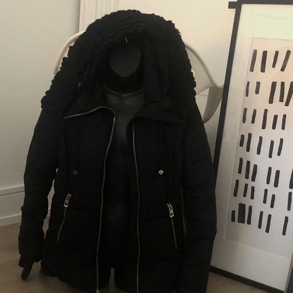 Womans Black Puffer Jacket by GUESS - Medium - Picture 1 of 9